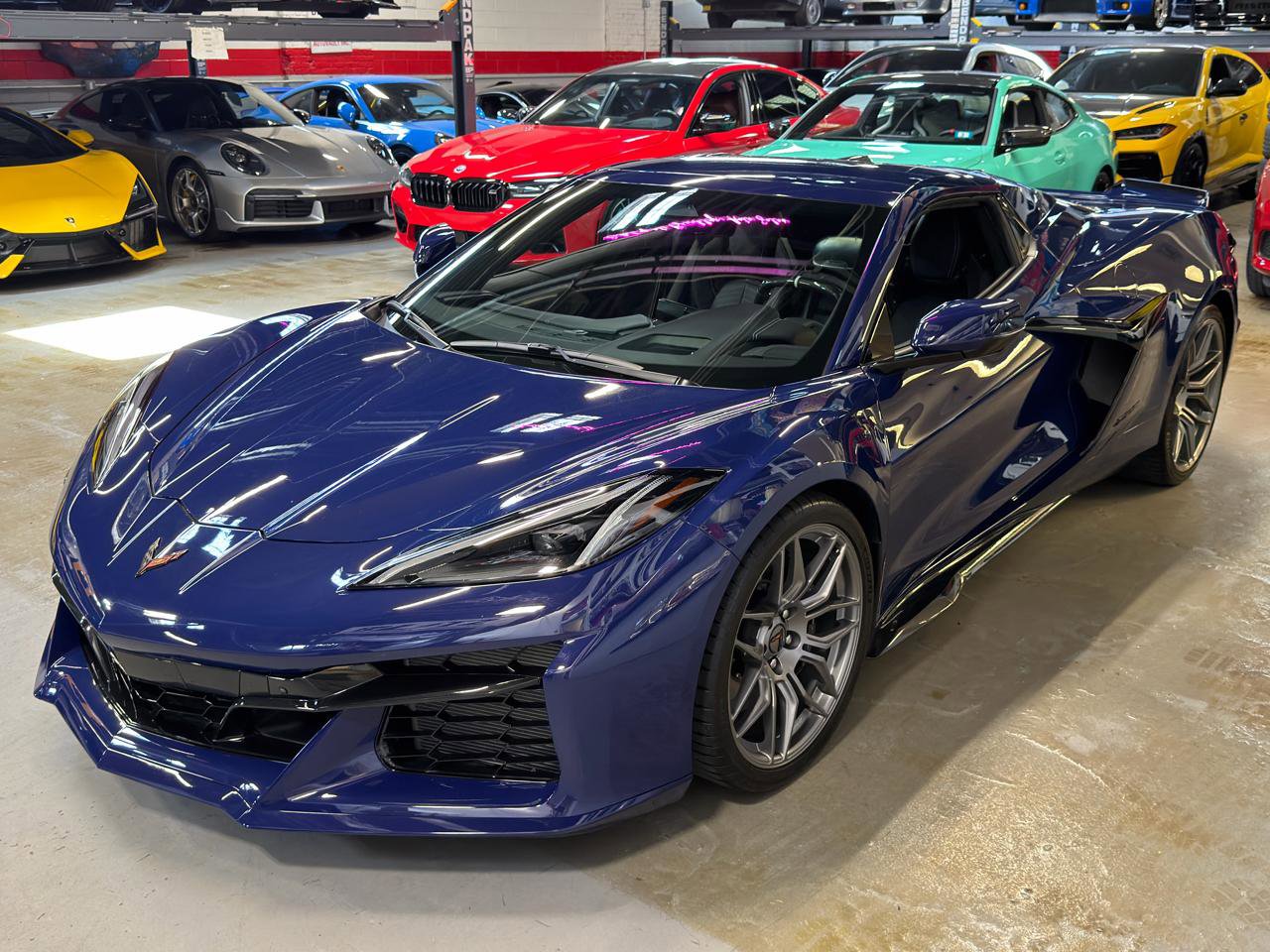 Used 2025 Chevrolet Corvette Z06 RWD image 29