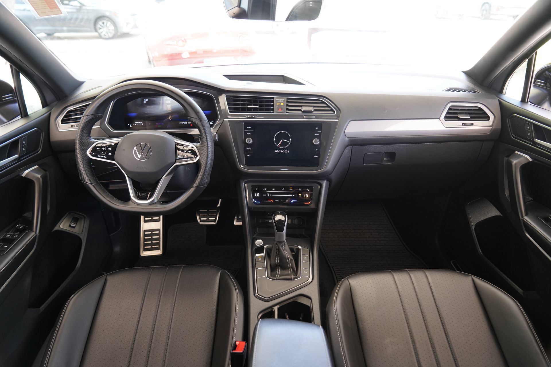 Certified 2024 Volkswagen Tiguan SE R-Line FWD image 25