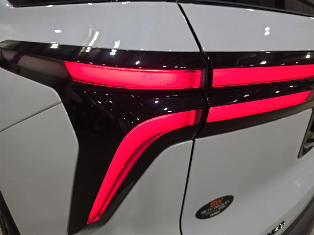 New 2026 Chevrolet Traverse LT w/ Enhanced Driving Package image 34