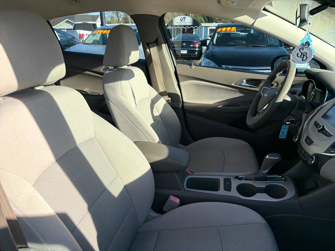 Used 2018 Chevrolet Cruze LS image 21