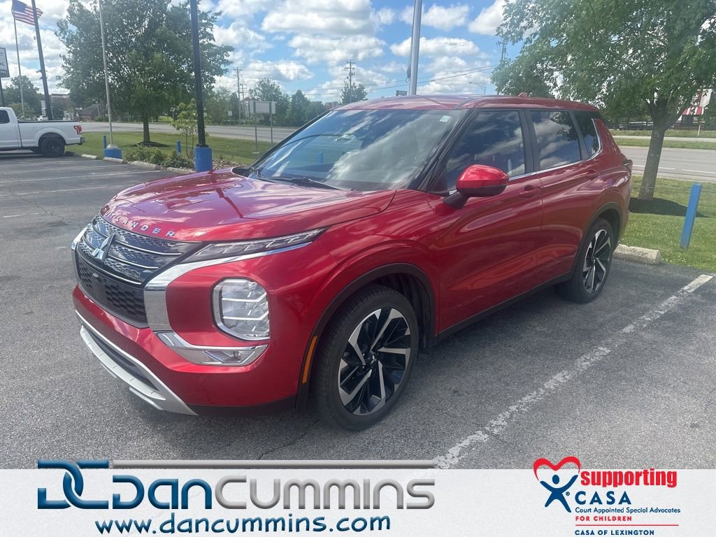 Used 2023 Mitsubishi Outlander SE FWD video 1
