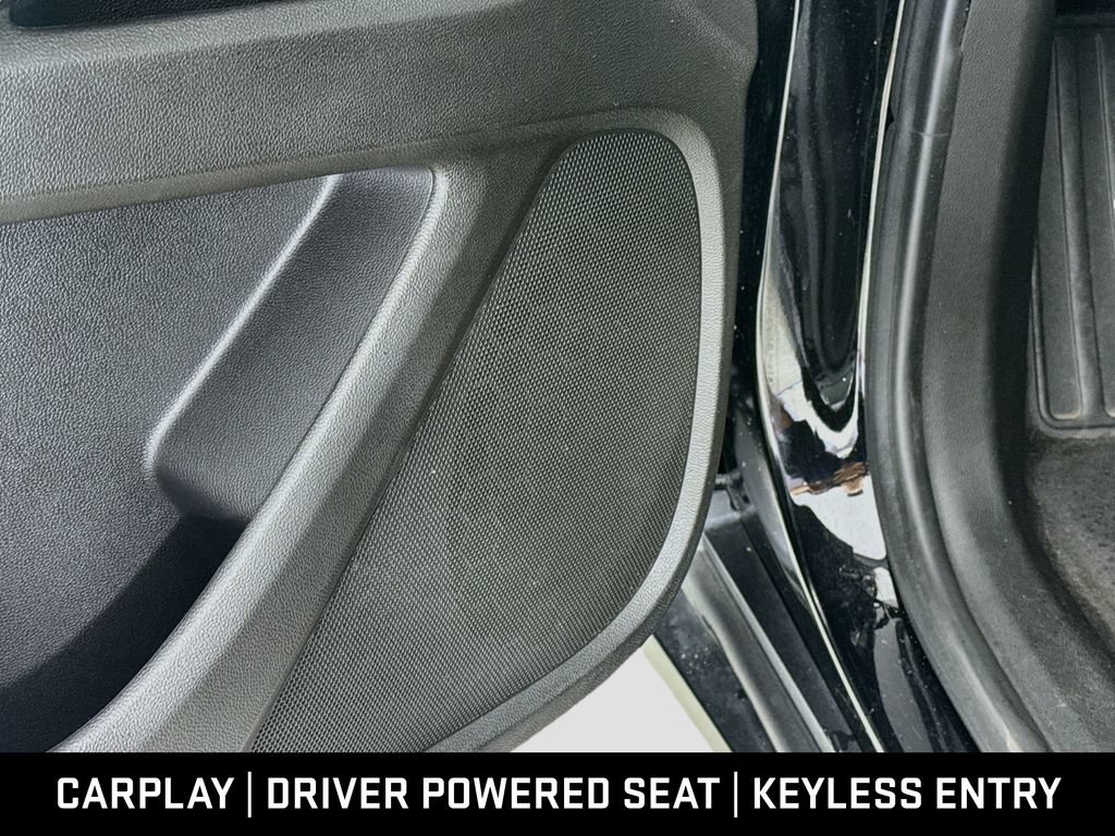 Used 2020 Chevrolet Traverse LT FWD image 19