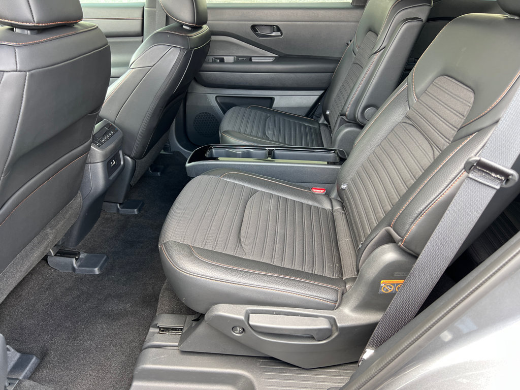 Used 2024 Nissan Pathfinder Rock Creek AWD/4WD image 22