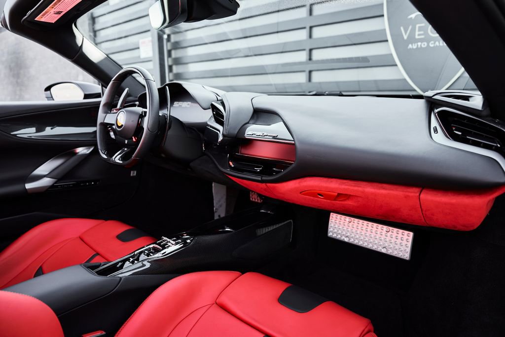 Used 2024 Ferrari SF90 Spider image 46