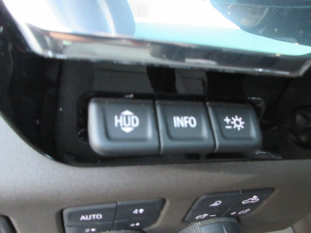 Certified 2024 Chevrolet Silverado 1500 LTZ AWD/4WD image 29
