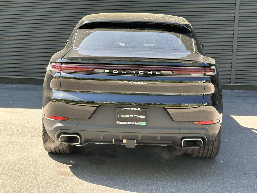 Certified 2026 Porsche Cayenne Coupe AWD/4WD image 4