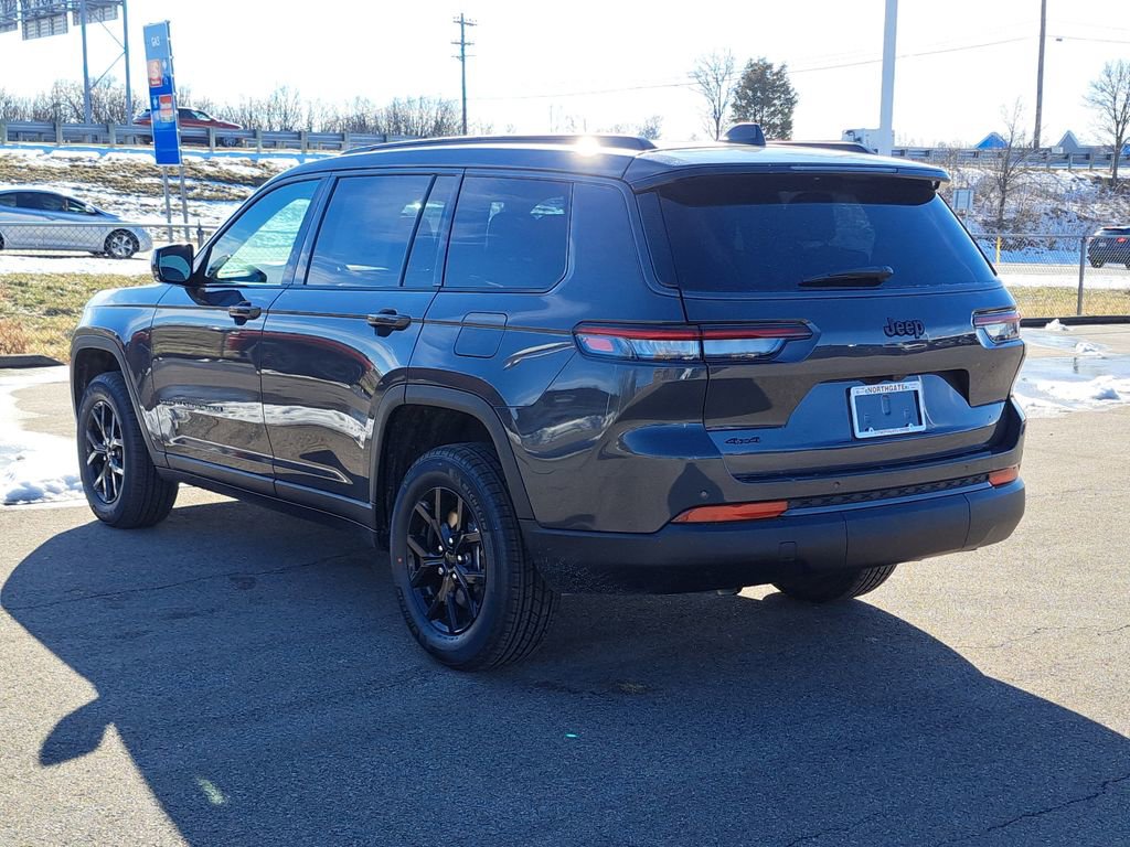New 2026 Jeep Grand Cherokee L Laredo image 3