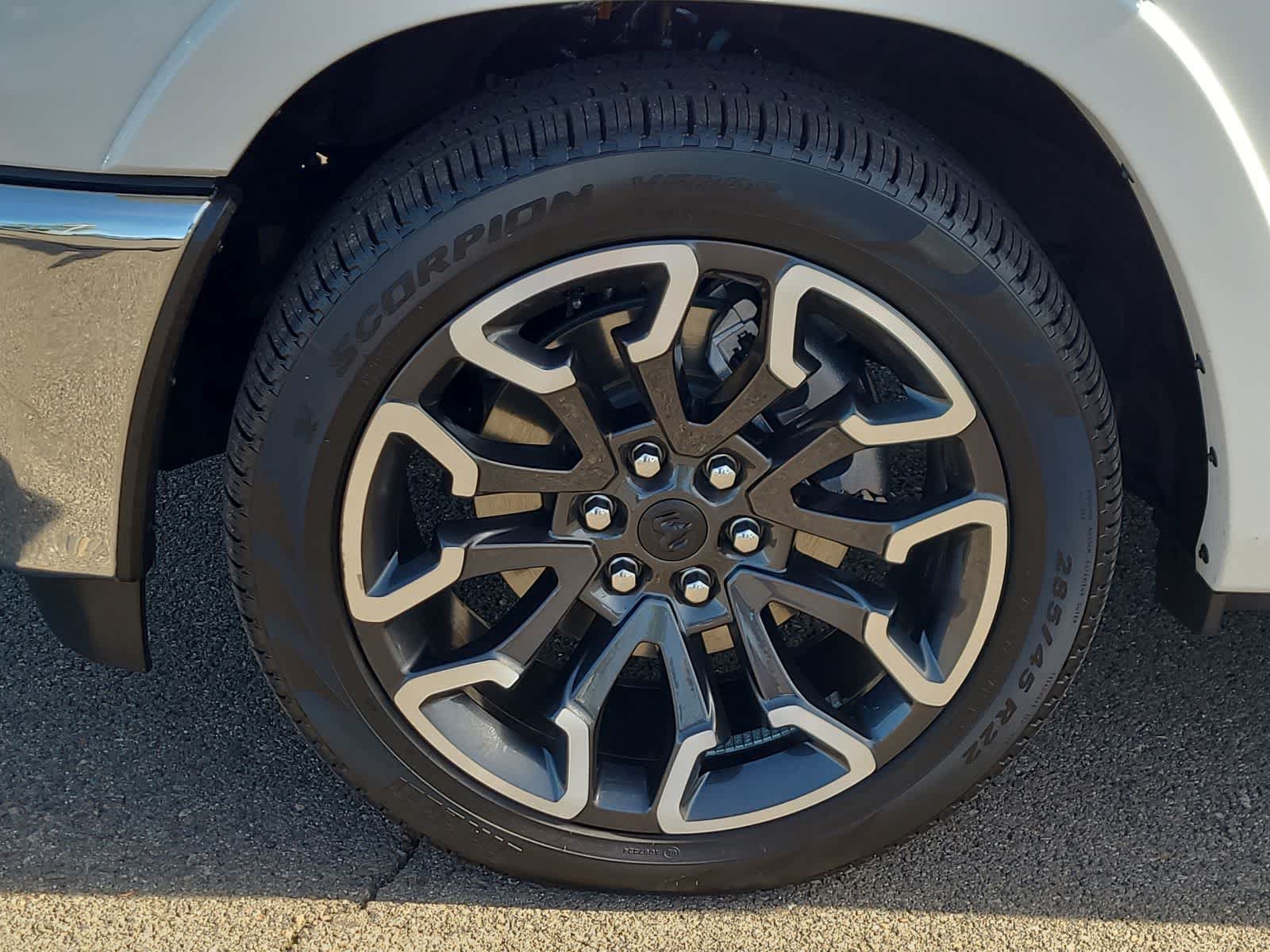 Used 2025 RAM 1500 Limited AWD/4WD image 16