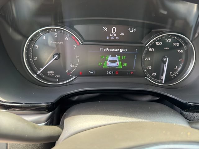 Certified 2024 Cadillac XT5 Luxury FWD image 17