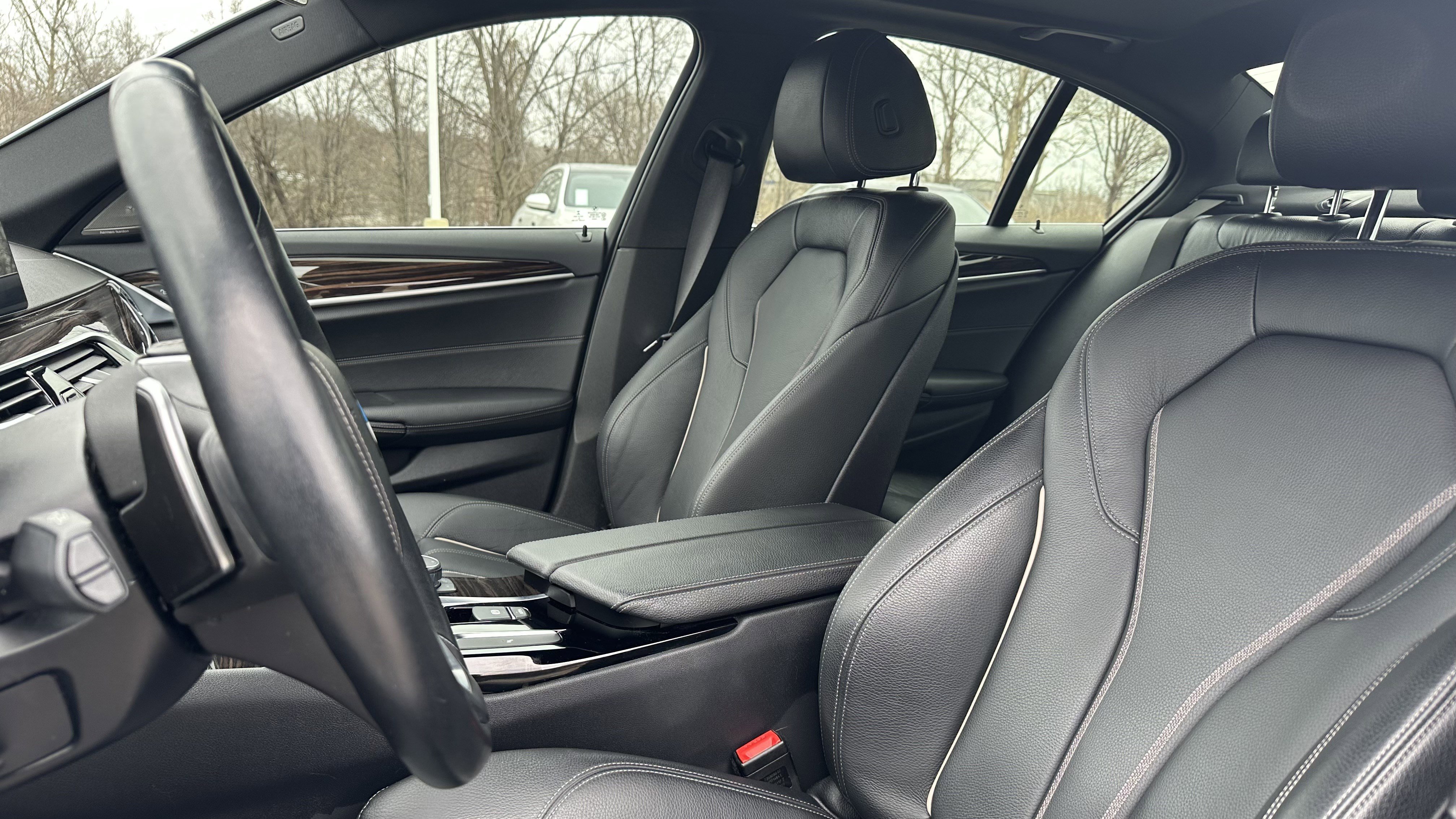 Used 2017 BMW 540i xDrive image 18