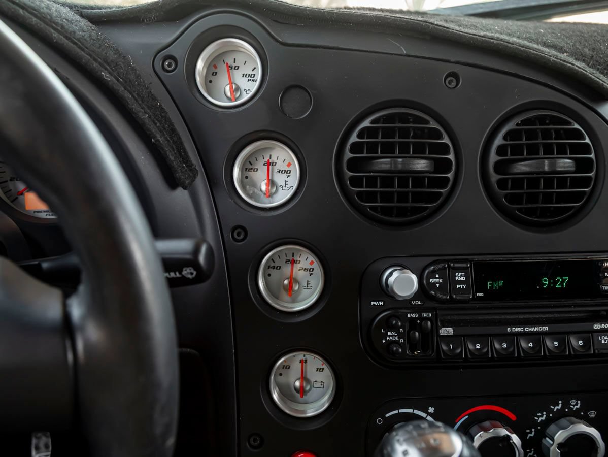 Used 2004 Dodge Viper SRT-10 RWD image 25