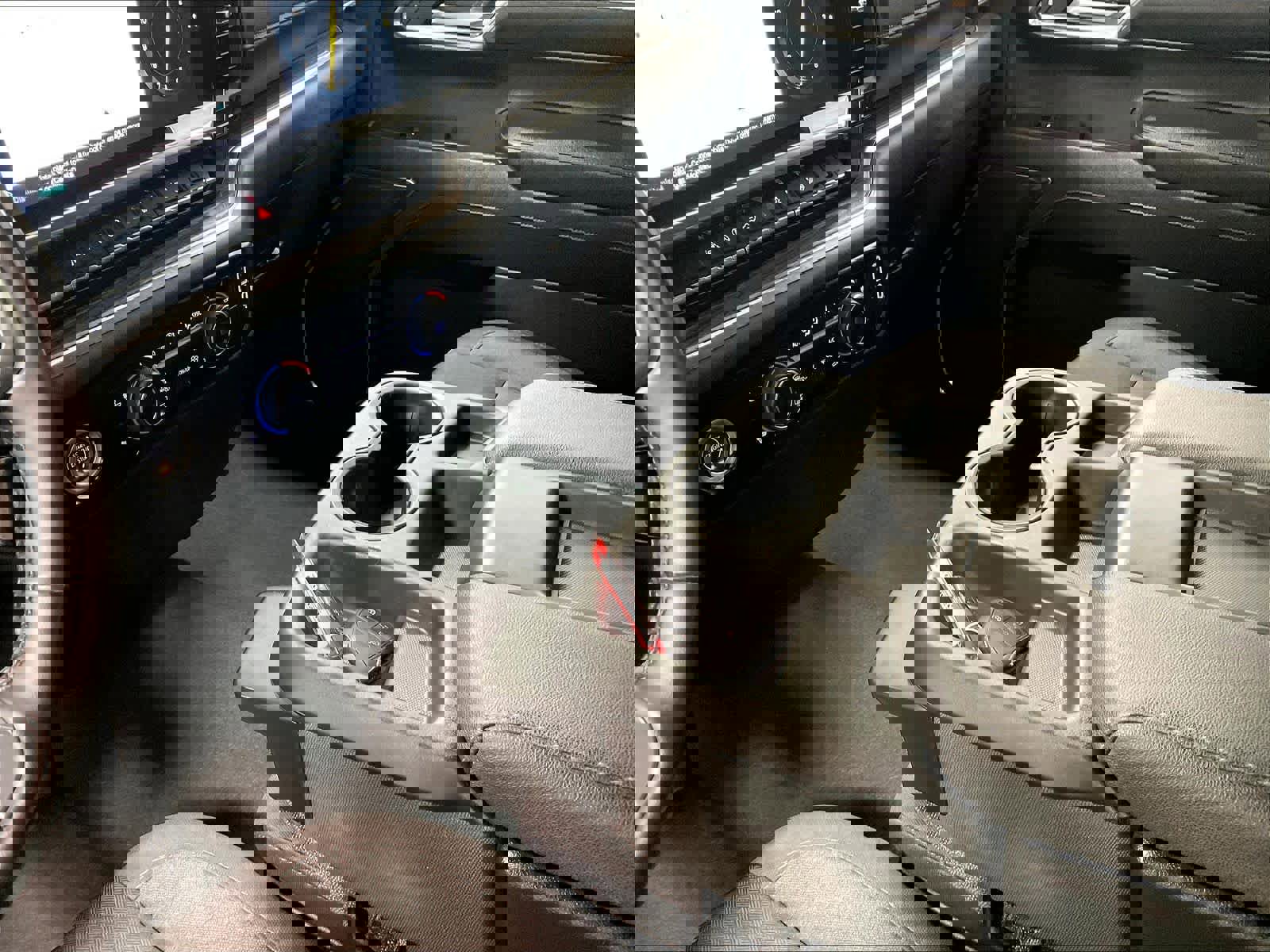 Used 2024 Chevrolet Silverado 1500 LT image 20