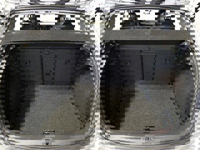 Used 2018 Volkswagen Golf SE image 13