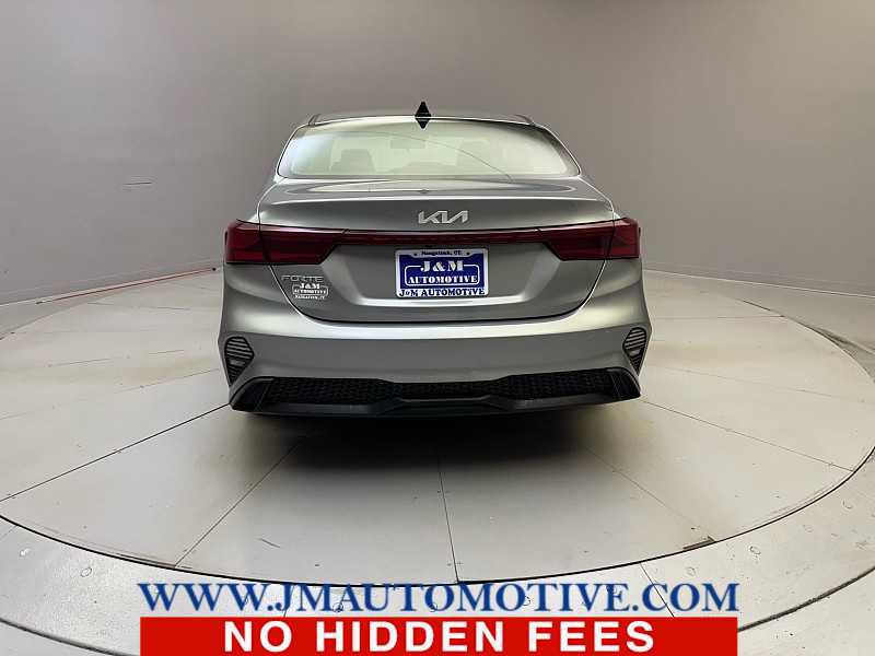 Used 2024 Kia Forte LXS FWD image 4
