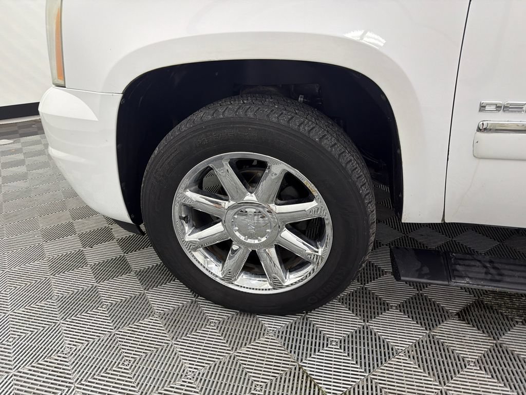 Used 2012 GMC Yukon XL Denali AWD/4WD image 12