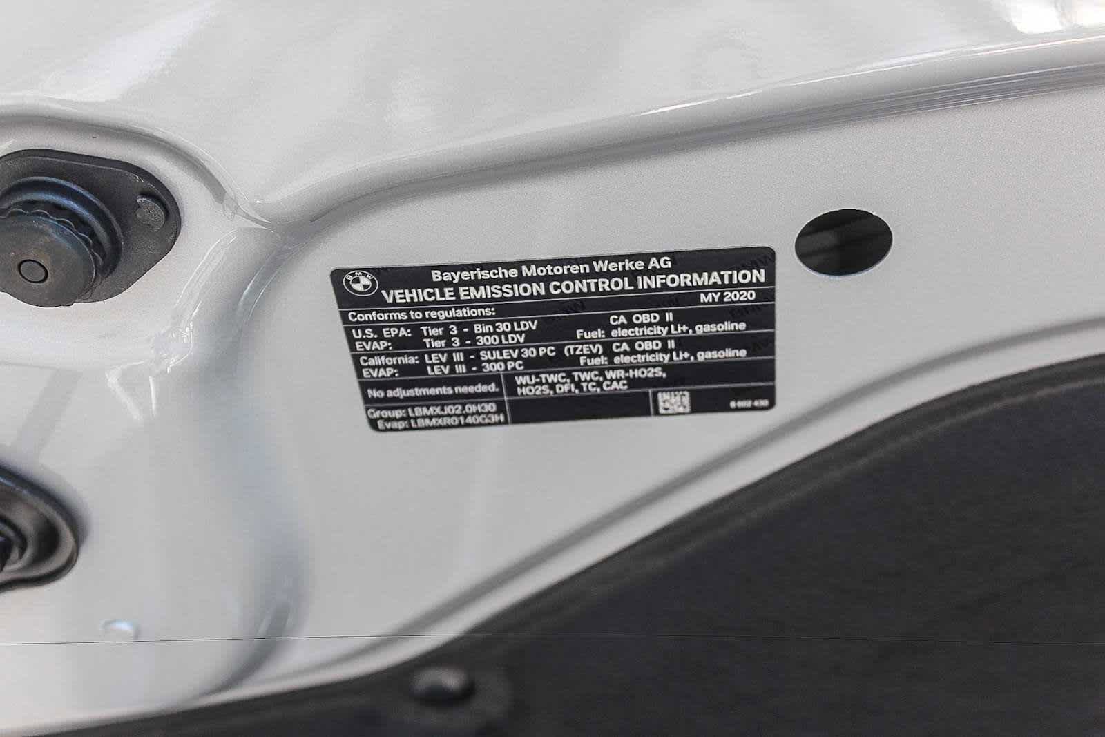 Used 2020 BMW 530e w/ Convenience Package RWD image 28