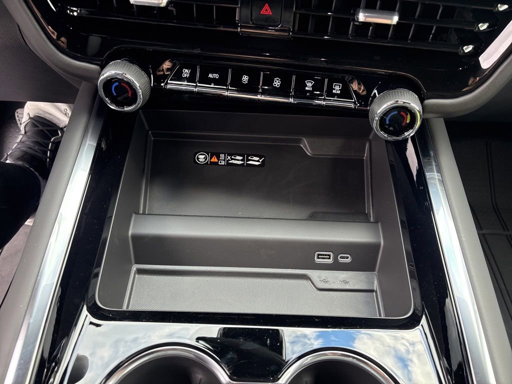 New 2026 Chevrolet Suburban LT w/ Comfort Package image 22