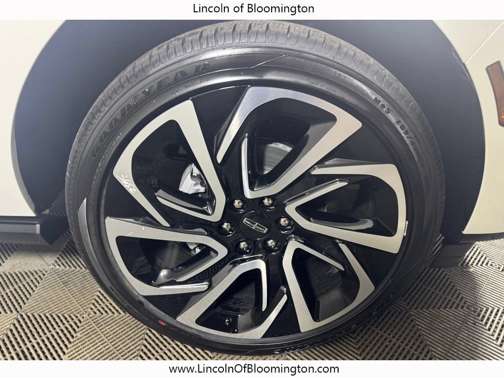 New 2026 Lincoln Navigator L Reserve AWD/4WD image 15
