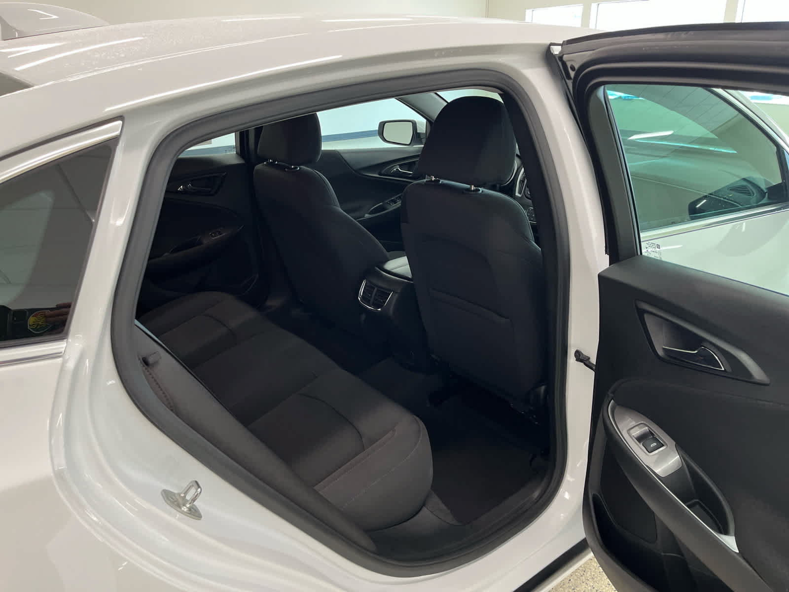 Used 2024 Chevrolet Malibu LT FWD image 20