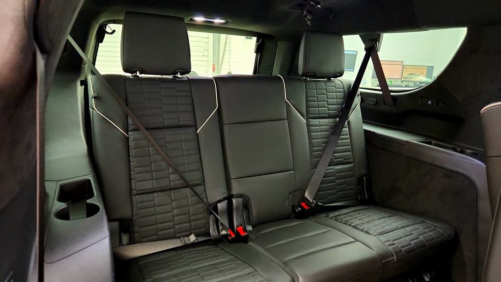 Used 2025 Cadillac Escalade ESV Sport Platinum AWD/4WD image 23