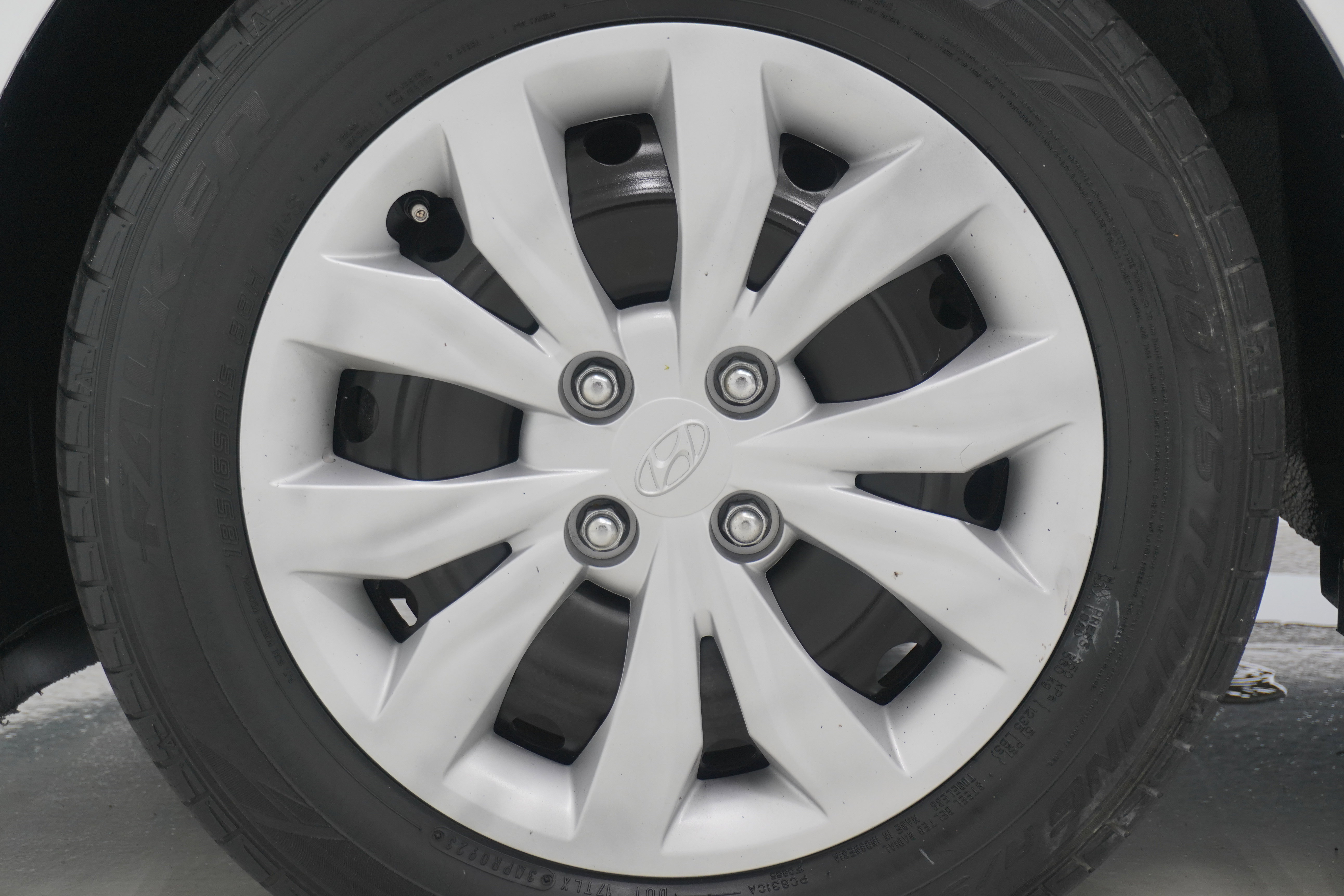 Used 2021 Hyundai Accent SE FWD image 23
