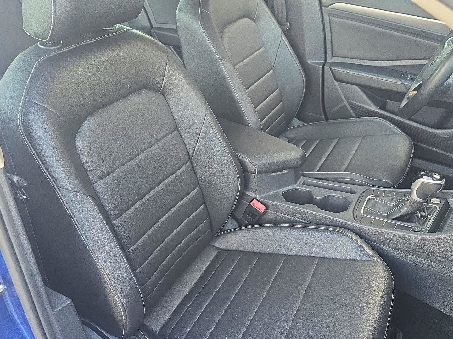 Used 2024 Volkswagen Jetta SE w/ Panoramic Sunroof Package FWD image 14