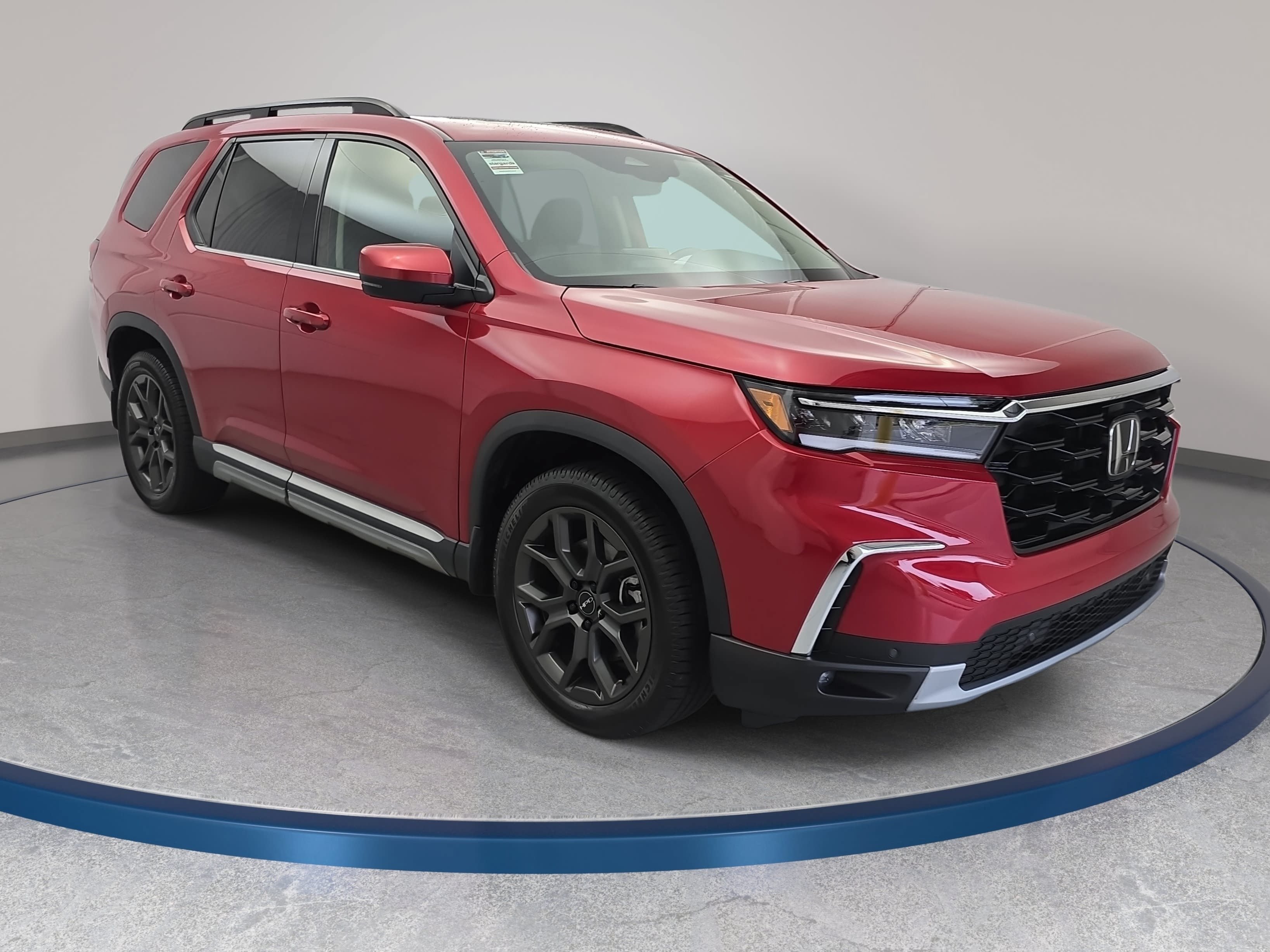Certified 2024 Honda Pilot Touring image 3