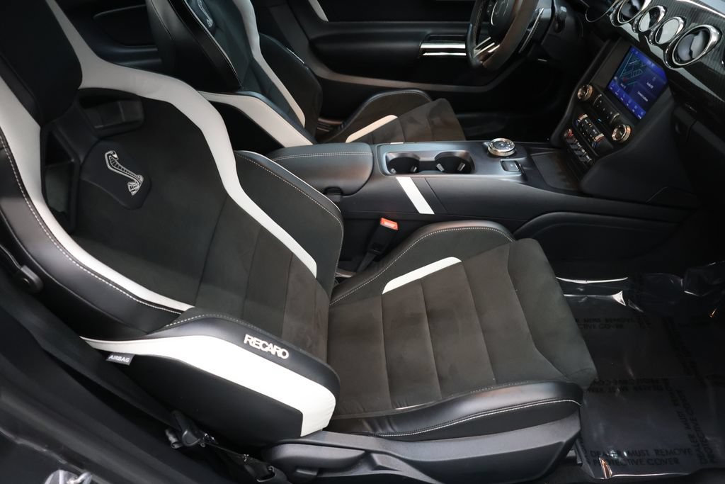 Used 2022 Ford Mustang Shelby GT500 w/ Carbon Fiber Track Pack RWD image 90