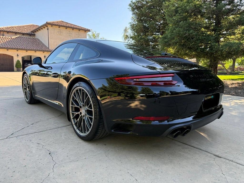 Used 2018 Porsche 911 Carrera S RWD image 10