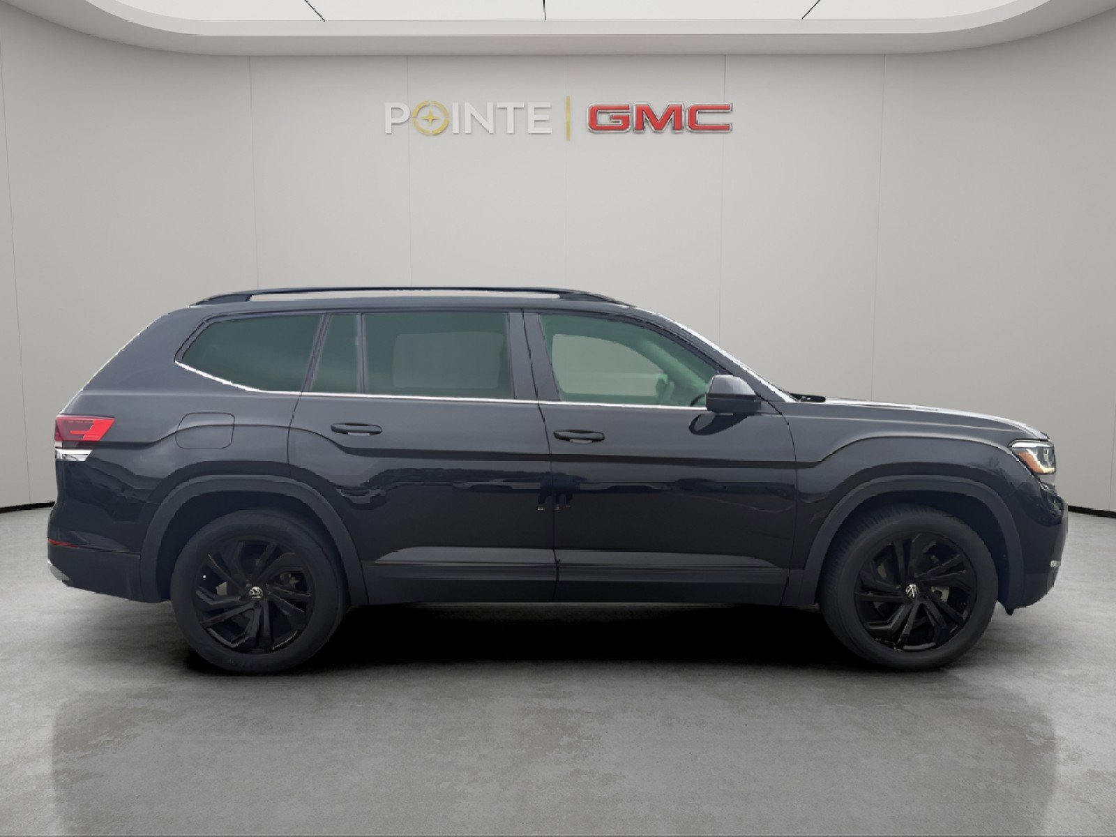 Used 2023 Volkswagen Atlas SE image 16