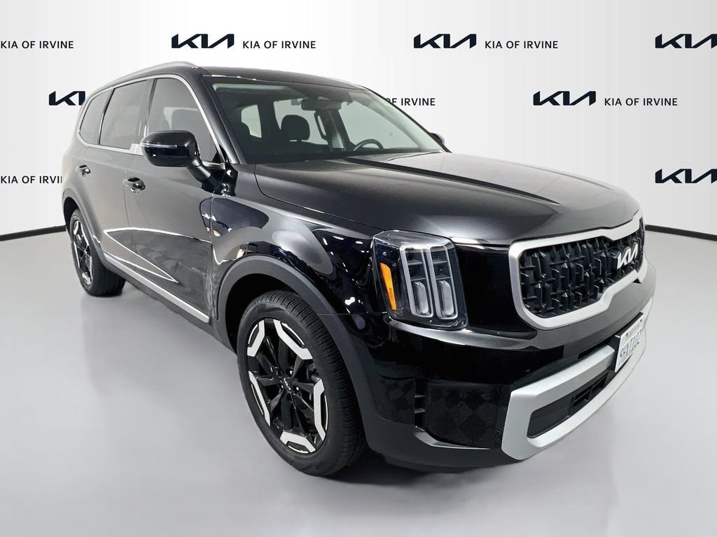 Certified 2024 Kia Telluride EX w/ EX Captain's Chair Package FWD image 10