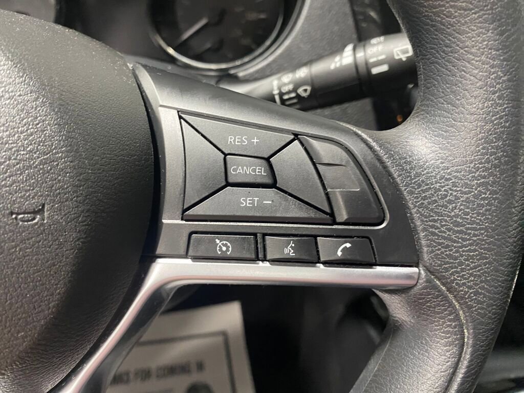 Used 2020 Nissan Rogue Sport S image 12