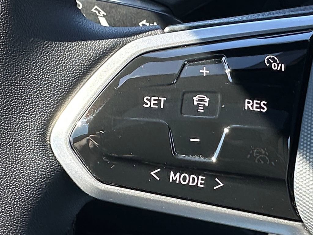 Used 2023 Volkswagen ID.4 Pro S Plus AWD/4WD image 21