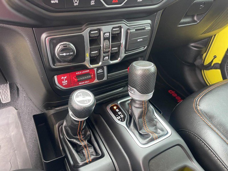 Used 2023 Jeep Gladiator Mojave w/ Cold Weather Group AWD/4WD image 28
