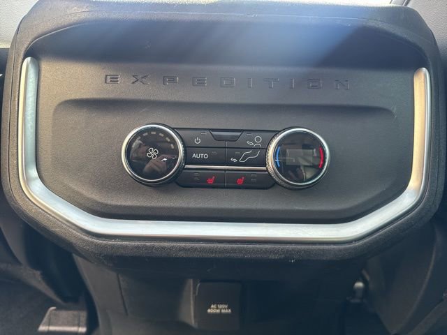 Used 2025 Ford Expedition Platinum image 36