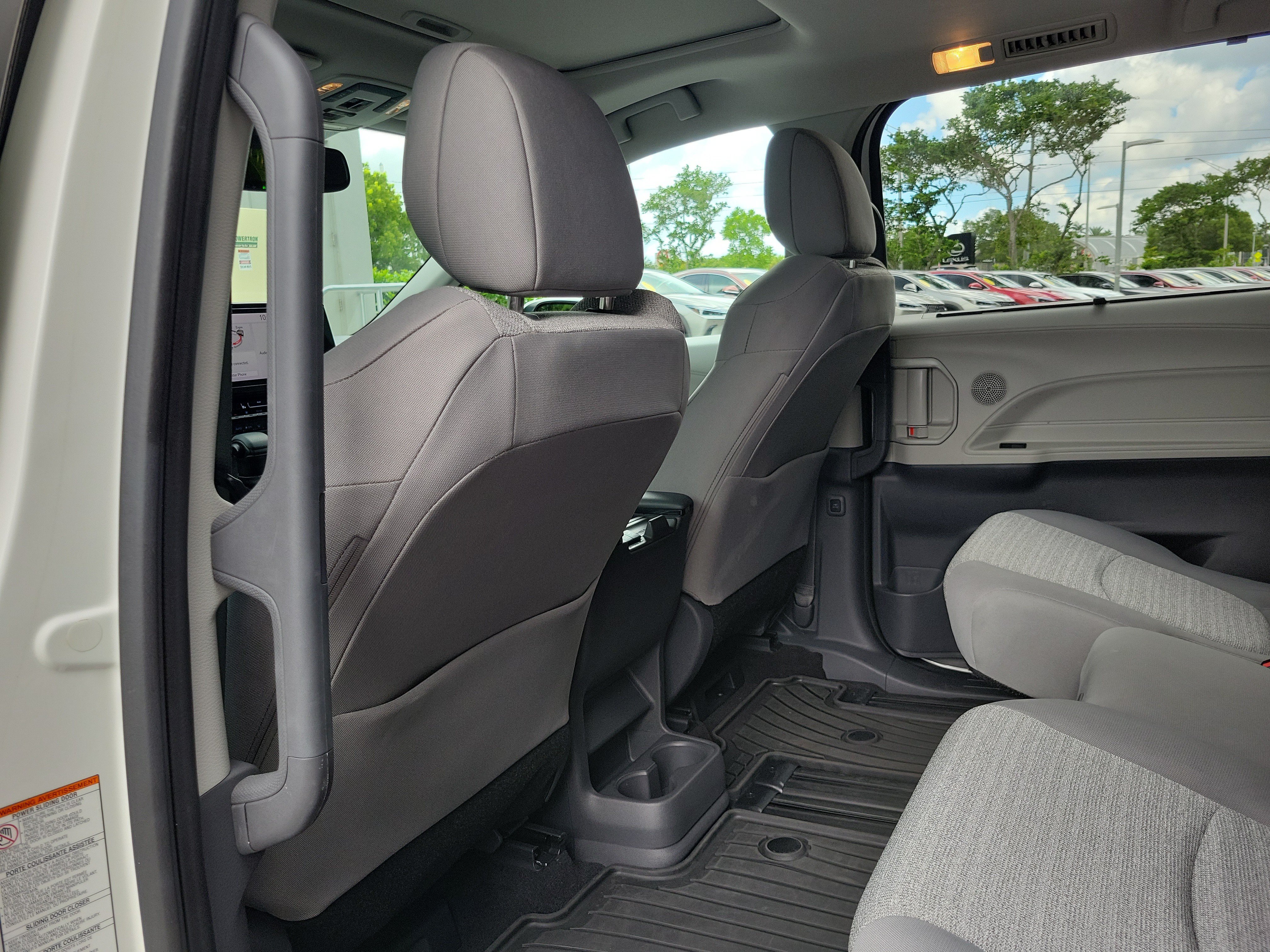 Used 2021 Toyota Sienna LE w/ LE Plus Package FWD image 12