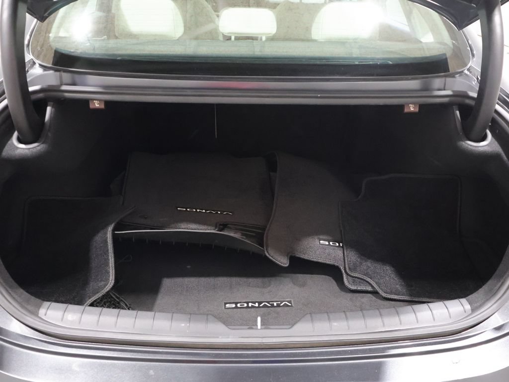 Used 2025 Hyundai Sonata SEL FWD image 4