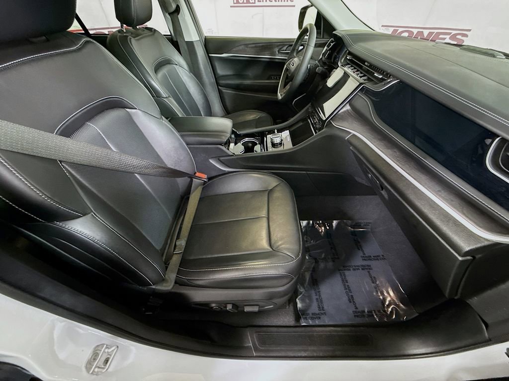 Used 2022 Jeep Grand Cherokee Limited 4xe w/ Luxury Tech Group II image 32