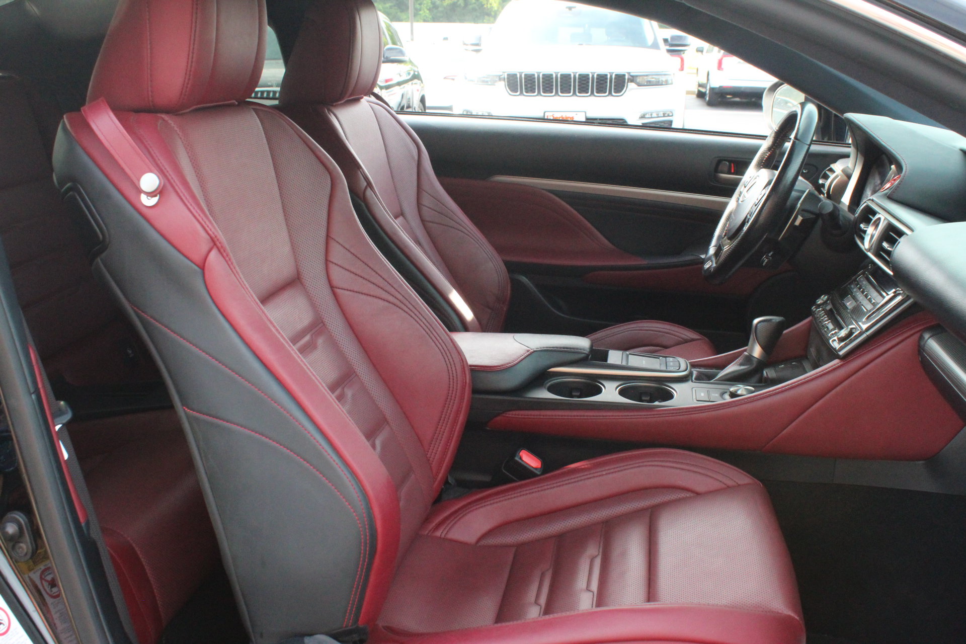 Used 2016 Lexus RC 200t RWD image 28