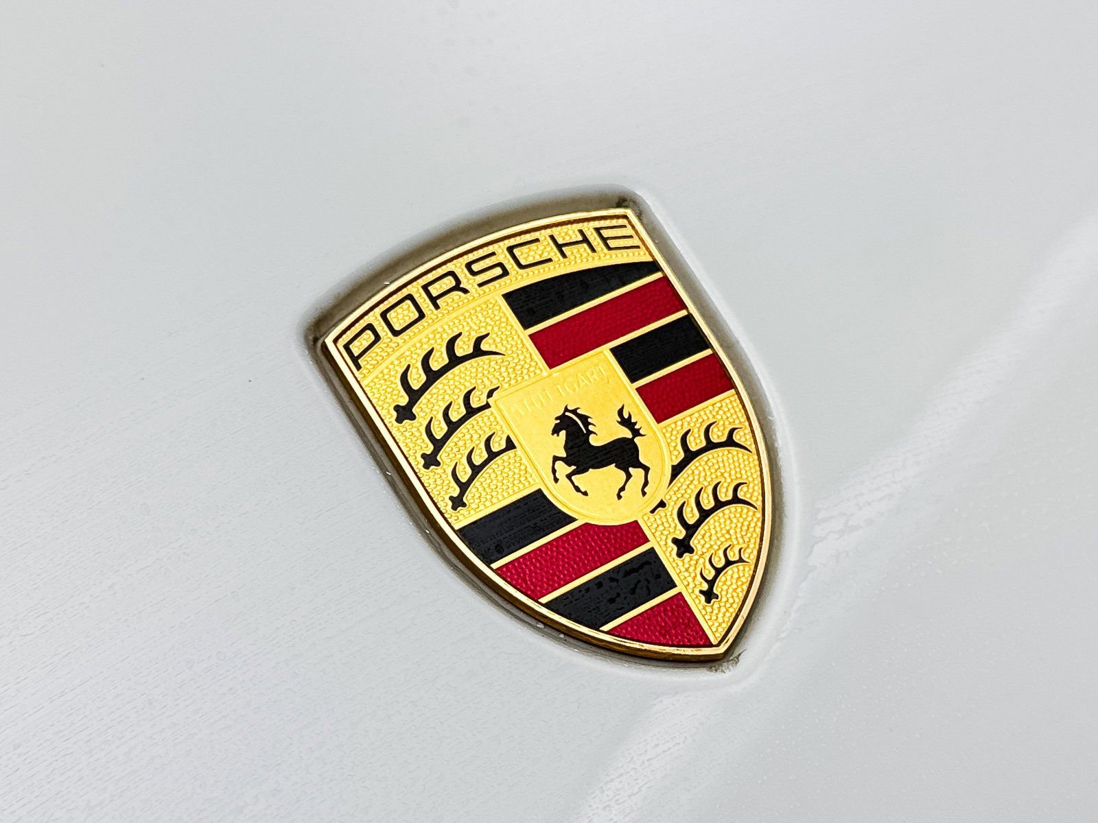 Used 2022 Porsche Cayenne Turbo image 3
