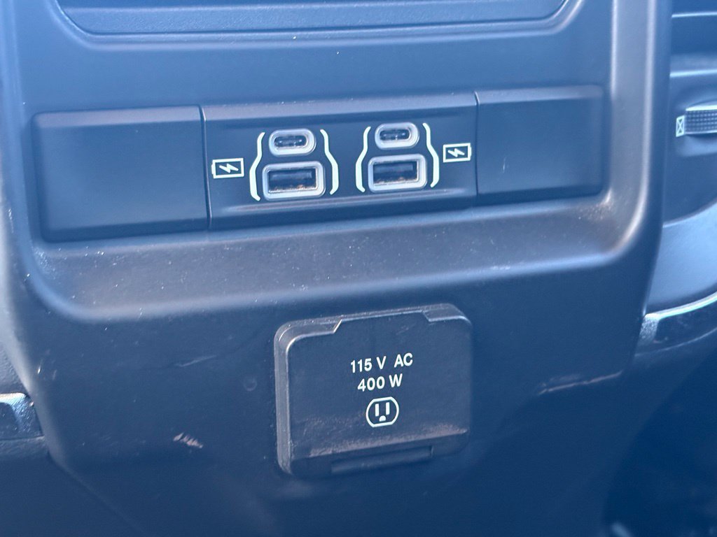 Used 2023 RAM 1500 Laramie AWD/4WD image 15