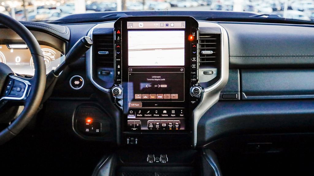 New 2026 RAM 2500 Laramie AWD/4WD image 16