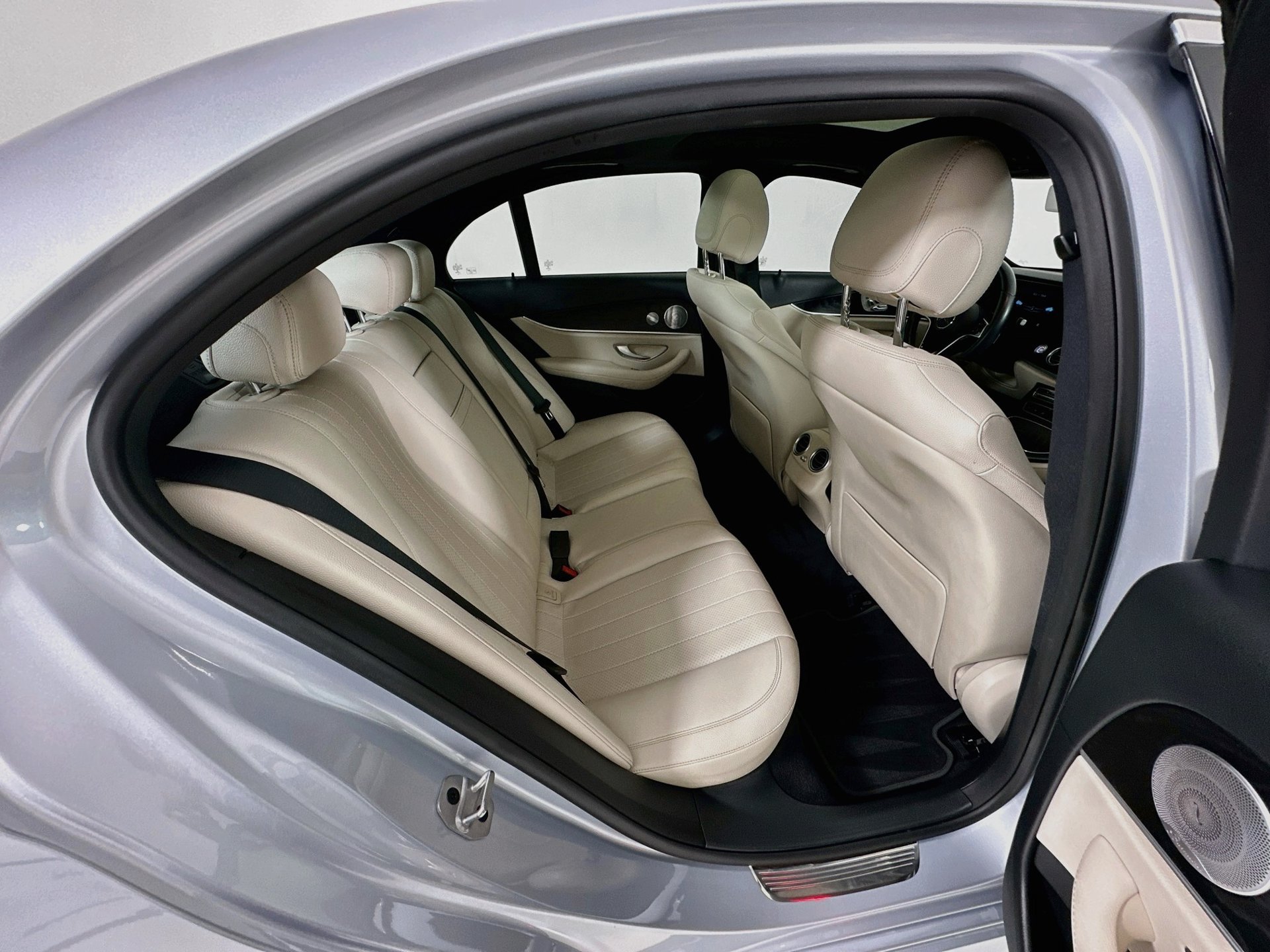 Used 2021 Mercedes-Benz E 450 4MATIC Sedan image 31