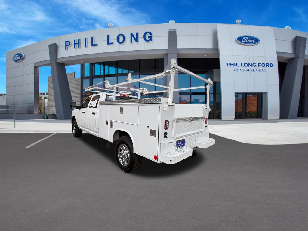 Used 2024 RAM 3500 Tradesman w/ Chrome Appearance Group AWD/4WD image 3