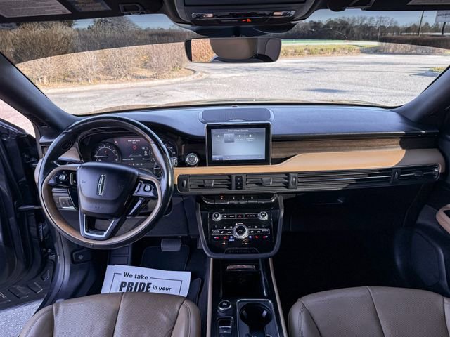 Used 2020 Lincoln Corsair Reserve image 11