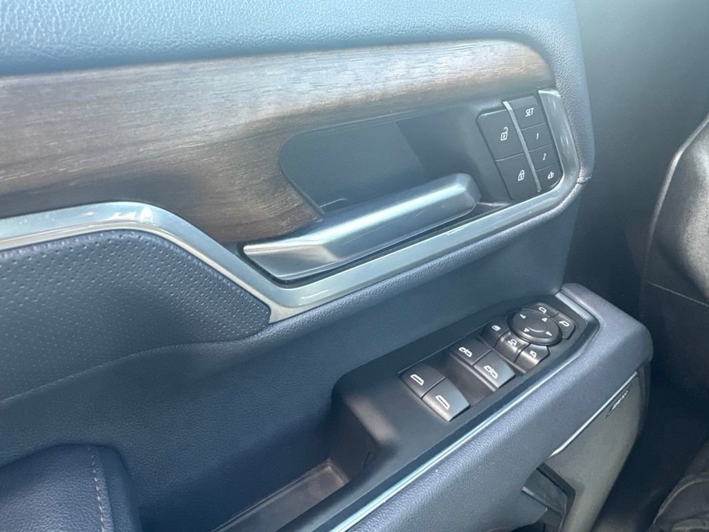 Used 2026 Chevrolet Silverado 2500 High Country w/ Technology Package AWD/4WD image 30