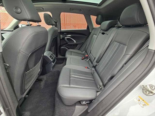 Certified 2025 Audi Q5 Premium w/ Premium Plus AWD/4WD image 16