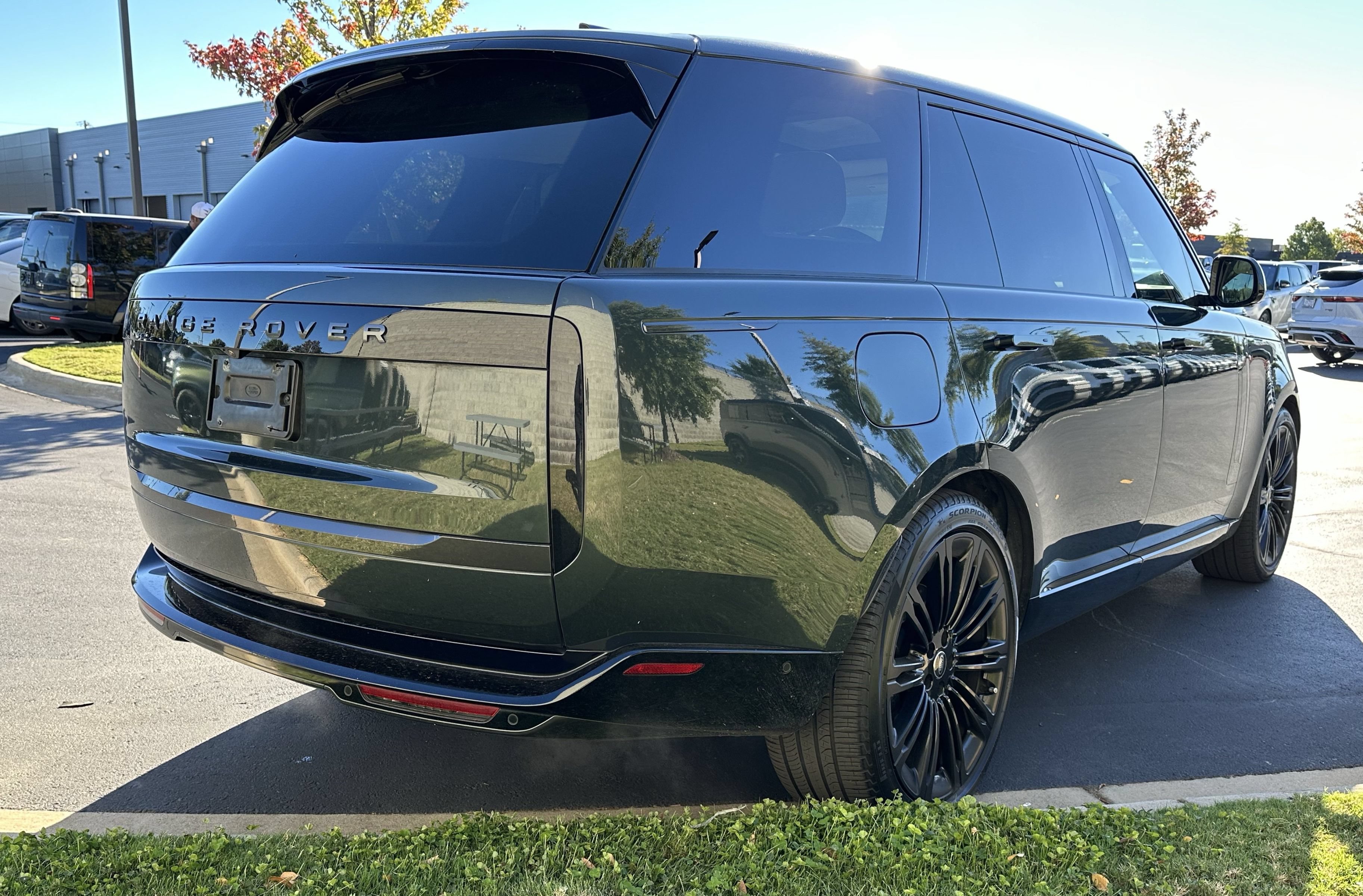 Certified 2024 Land Rover Range Rover Long Wheelbase SE AWD/4WD image 7