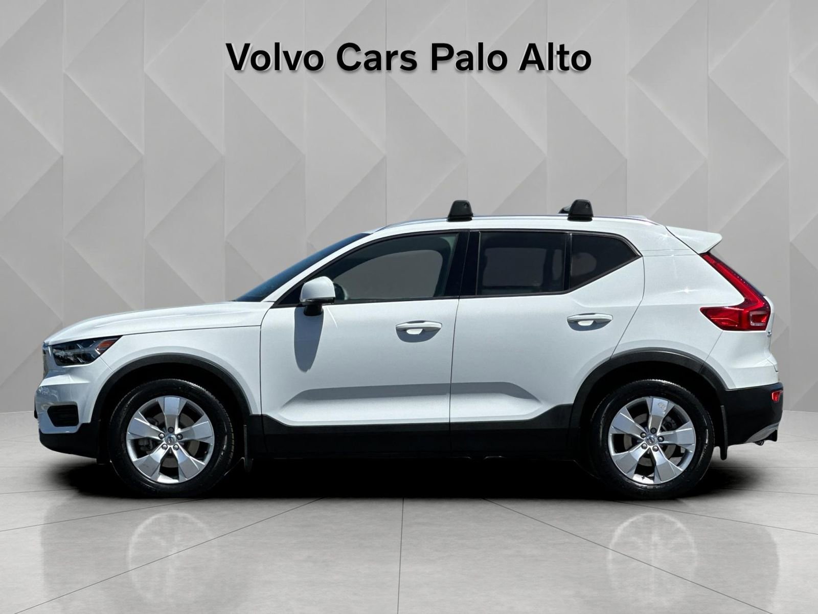 Used 2019 Volvo XC40 T5 Momentum AWD/4WD image 6