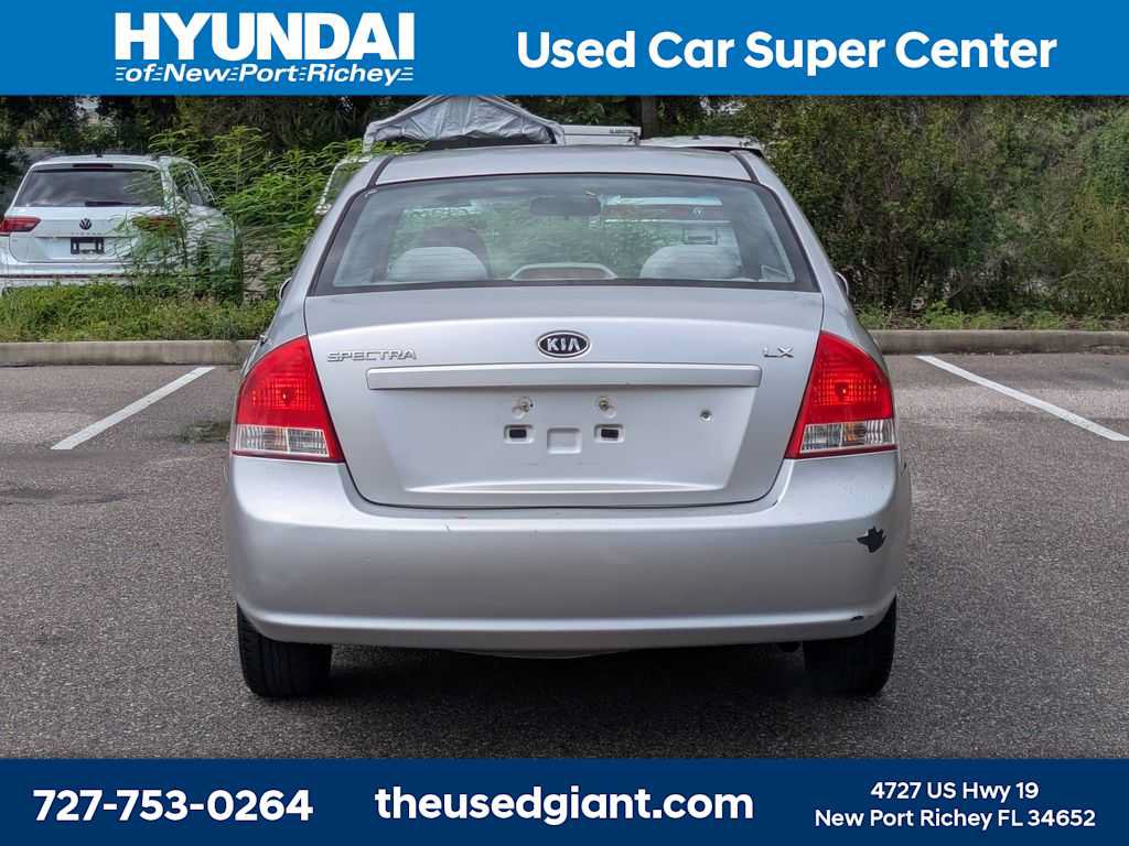 Used 2009 Kia Spectra LX FWD image 4